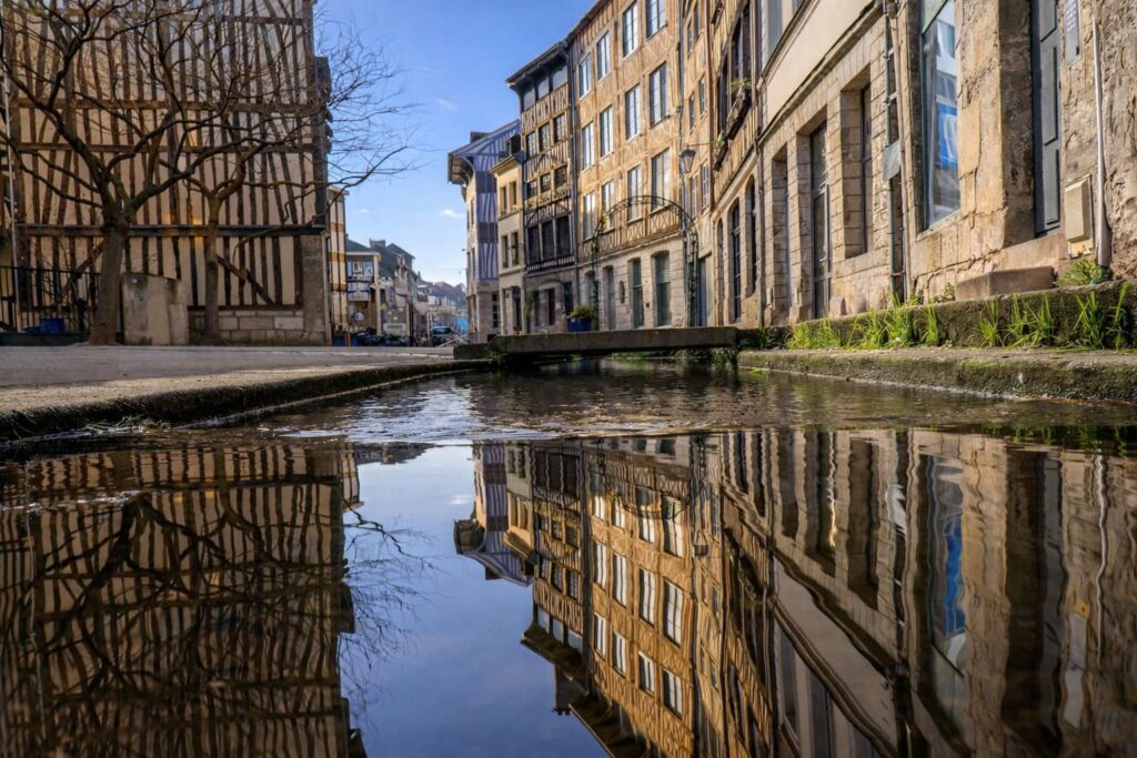 Rue eau de robec à Rouen
